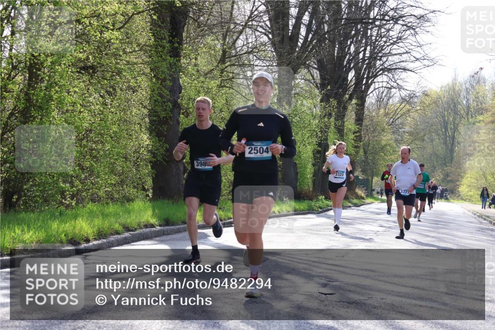 12.04.2026 - 45. Internationalen Wilhelmsburger Insellauf Yannick Fuchs http://msf.ph/oto/9482294 12.04.2026 10:22:55 Laufen 398, 2504, 3323, 3327, 2892 meine-sportfotos.de