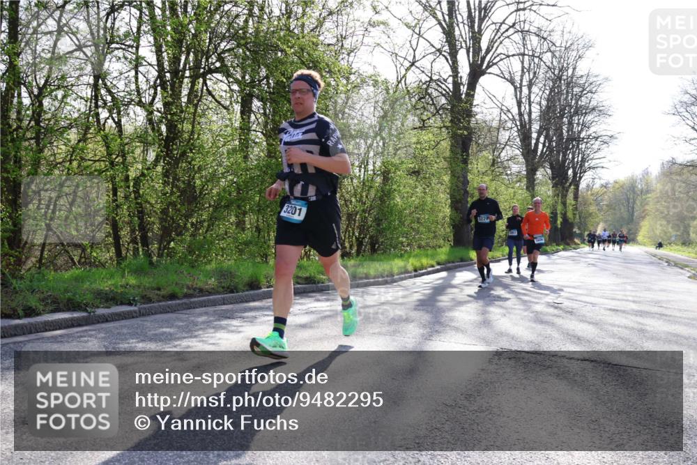 12.04.2026 - 45. Internationalen Wilhelmsburger Insellauf Yannick Fuchs http://msf.ph/oto/9482295 12.04.2026 10:30:37 Laufen 3201, 3229 meine-sportfotos.de