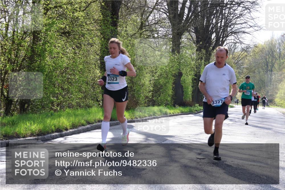 12.04.2026 - 45. Internationalen Wilhelmsburger Insellauf Yannick Fuchs http://msf.ph/oto/9482336 12.04.2026 10:22:58 Laufen 3323, 3327, 2892 meine-sportfotos.de