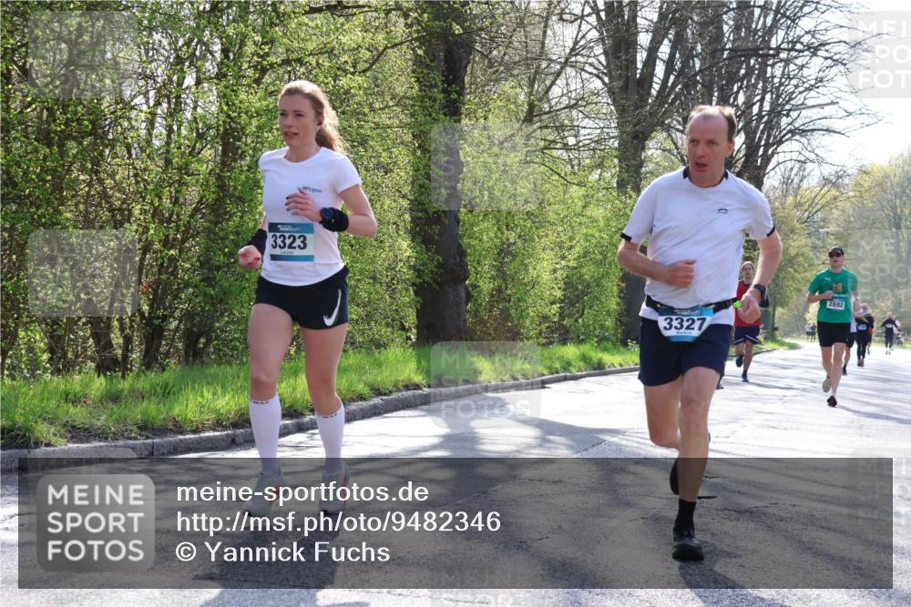 12.04.2026 - 45. Internationalen Wilhelmsburger Insellauf Yannick Fuchs http://msf.ph/oto/9482346 12.04.2026 10:22:59 Laufen 3323, 3327, 2892 meine-sportfotos.de