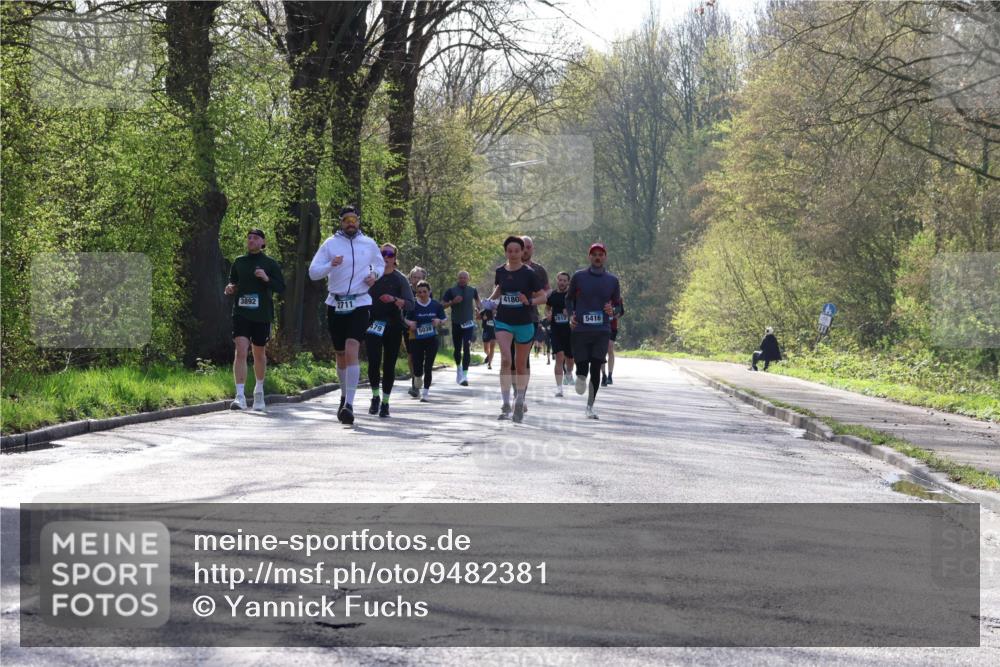 12.04.2026 - 45. Internationalen Wilhelmsburger Insellauf Yannick Fuchs http://msf.ph/oto/9482381 12.04.2026 10:30:45 Laufen 3892, 479, 5038, 4180, 2812, 5416 meine-sportfotos.de