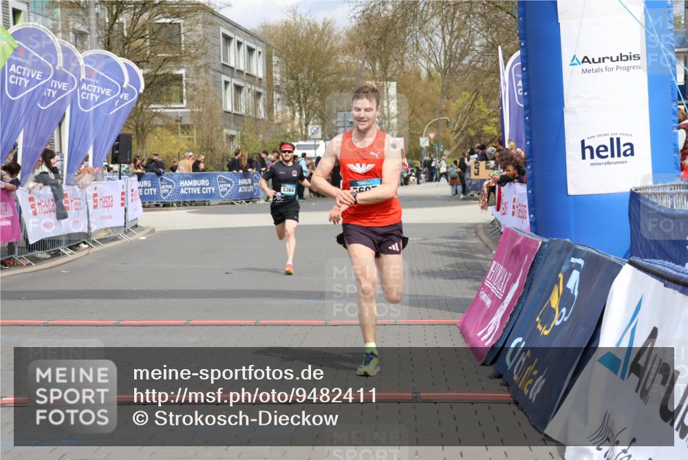 12.04.2026 - 45. Internationalen Wilhelmsburger Insellauf Strokosch-Dieckow http://msf.ph/oto/9482411 12.04.2026 12:48:21 Ziel 5607, 5364 meine-sportfotos.de