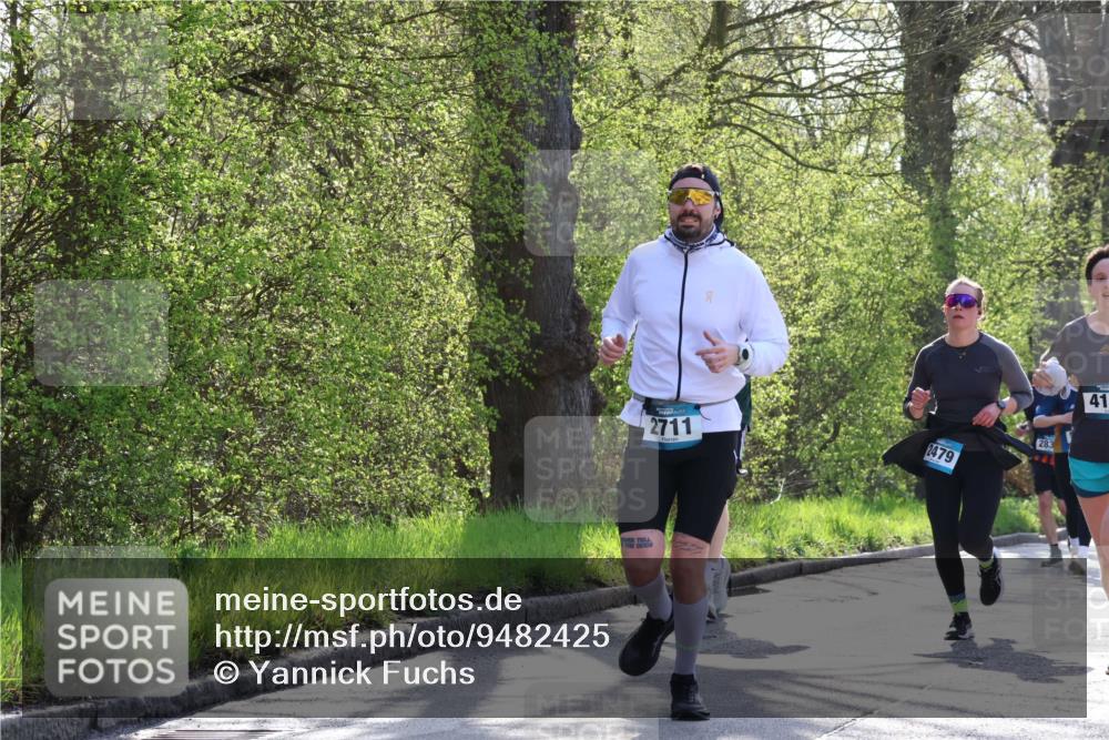 12.04.2026 - 45. Internationalen Wilhelmsburger Insellauf Yannick Fuchs http://msf.ph/oto/9482425 12.04.2026 10:30:48 Laufen 2711, 2479, 283, 41 meine-sportfotos.de