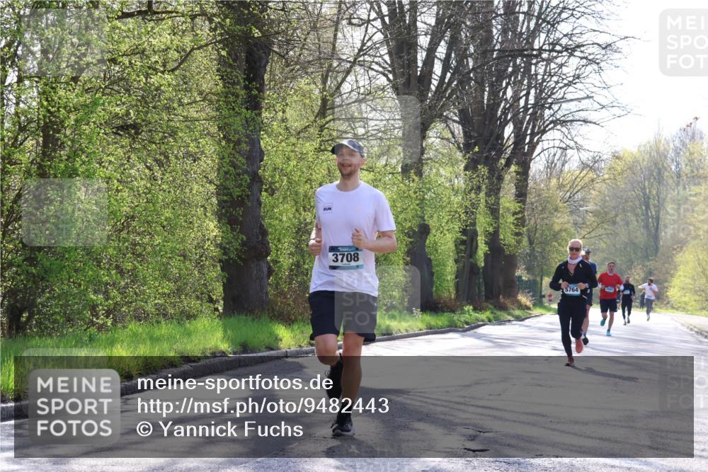 12.04.2026 - 45. Internationalen Wilhelmsburger Insellauf Yannick Fuchs http://msf.ph/oto/9482443 12.04.2026 10:23:07 Laufen 3708, 5764, 2093 meine-sportfotos.de