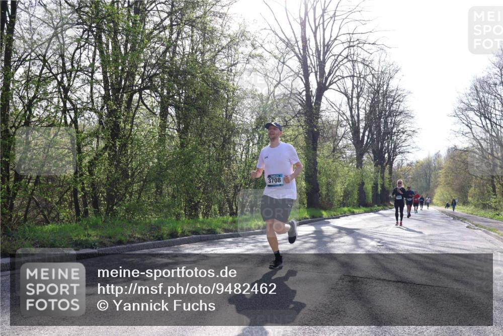 12.04.2026 - 45. Internationalen Wilhelmsburger Insellauf Yannick Fuchs http://msf.ph/oto/9482462 12.04.2026 10:23:08 Laufen 3708 meine-sportfotos.de