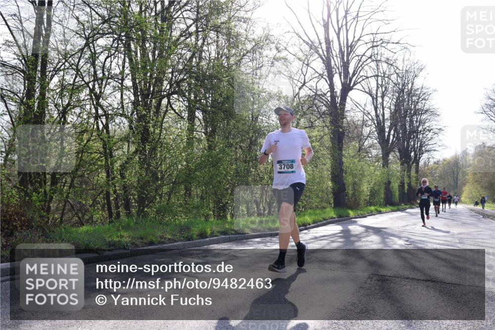 12.04.2026 - 45. Internationalen Wilhelmsburger Insellauf Yannick Fuchs http://msf.ph/oto/9482463 12.04.2026 10:23:08 Laufen 3708 meine-sportfotos.de