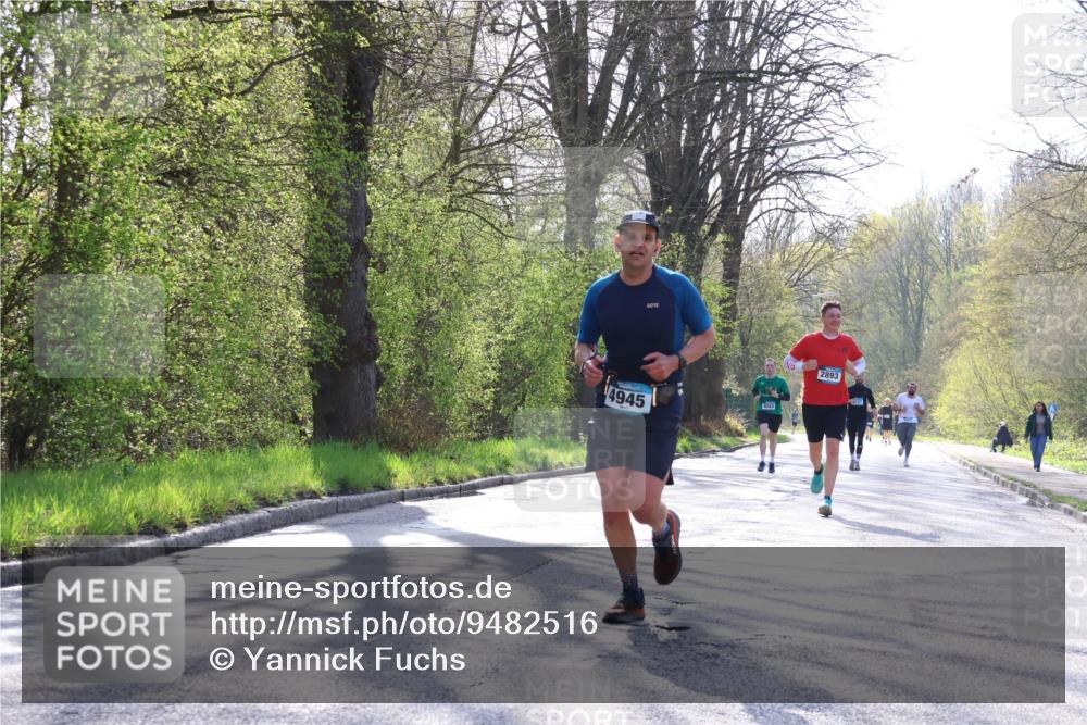 12.04.2026 - 45. Internationalen Wilhelmsburger Insellauf Yannick Fuchs http://msf.ph/oto/9482516 12.04.2026 10:23:12 Laufen 4945, 4043, 2893 meine-sportfotos.de