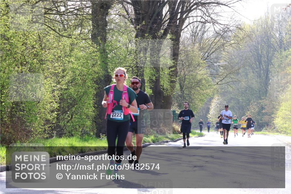 12.04.2026 - 45. Internationalen Wilhelmsburger Insellauf Yannick Fuchs http://msf.ph/oto/9482574 12.04.2026 10:31:01 Laufen 2222, 4602, 3861 meine-sportfotos.de
