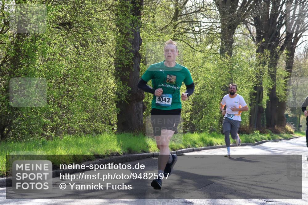 12.04.2026 - 45. Internationalen Wilhelmsburger Insellauf Yannick Fuchs http://msf.ph/oto/9482597 12.04.2026 10:23:19 Laufen 4043, 4322 meine-sportfotos.de