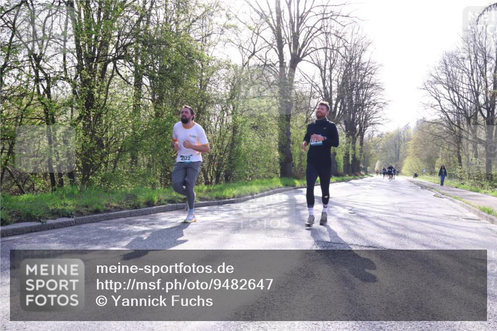 12.04.2026 - 45. Internationalen Wilhelmsburger Insellauf Yannick Fuchs http://msf.ph/oto/9482647 12.04.2026 10:23:23 Laufen 4322 meine-sportfotos.de