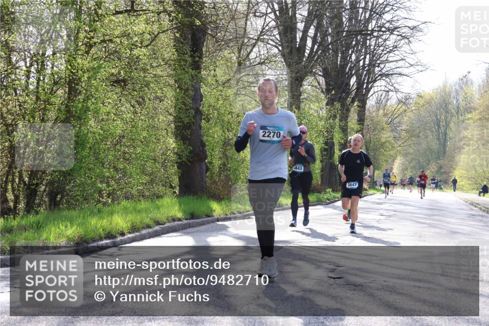12.04.2026 - 45. Internationalen Wilhelmsburger Insellauf Yannick Fuchs http://msf.ph/oto/9482710 12.04.2026 10:23:36 Laufen 2270, 5843, 3447 meine-sportfotos.de