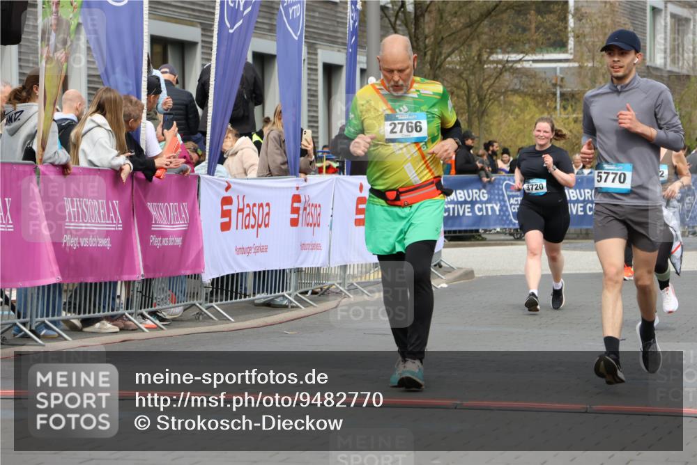 12.04.2026 - 45. Internationalen Wilhelmsburger Insellauf Strokosch-Dieckow http://msf.ph/oto/9482770 12.04.2026 13:24:07 Ziel 2766, 5622 meine-sportfotos.de