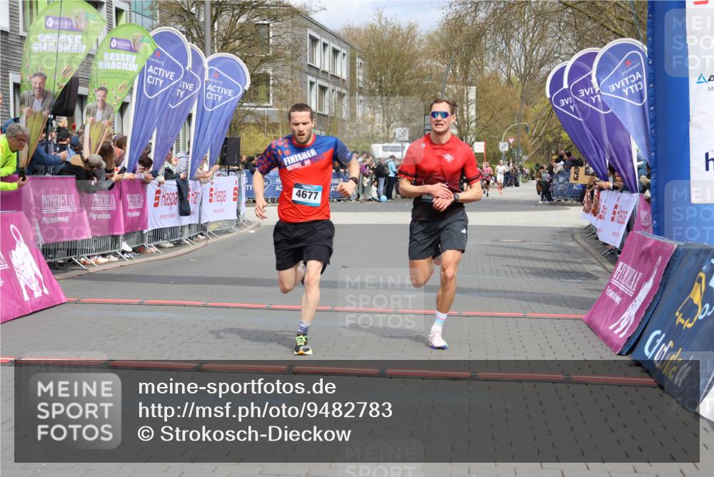 12.04.2026 - 45. Internationalen Wilhelmsburger Insellauf Strokosch-Dieckow http://msf.ph/oto/9482783 12.04.2026 12:49:00 Ziel 4677, 4240 meine-sportfotos.de