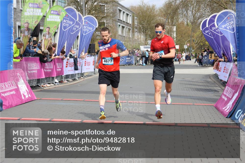 12.04.2026 - 45. Internationalen Wilhelmsburger Insellauf Strokosch-Dieckow http://msf.ph/oto/9482818 12.04.2026 12:49:00 Ziel 4677, 4240 meine-sportfotos.de