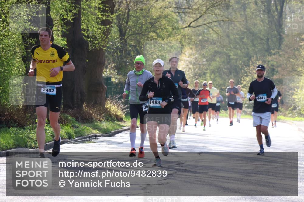 12.04.2026 - 45. Internationalen Wilhelmsburger Insellauf Yannick Fuchs http://msf.ph/oto/9482839 12.04.2026 10:23:54 Laufen 2402, 4493, 4807, 4441, 36 meine-sportfotos.de