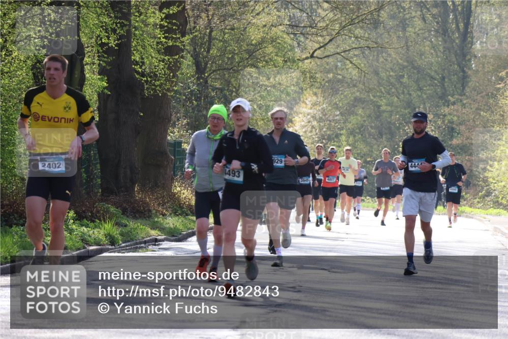 12.04.2026 - 45. Internationalen Wilhelmsburger Insellauf Yannick Fuchs http://msf.ph/oto/9482843 12.04.2026 10:23:54 Laufen 1493, 2402, 929, 3945, 3042, 4807, 1636, 2482, 444 meine-sportfotos.de