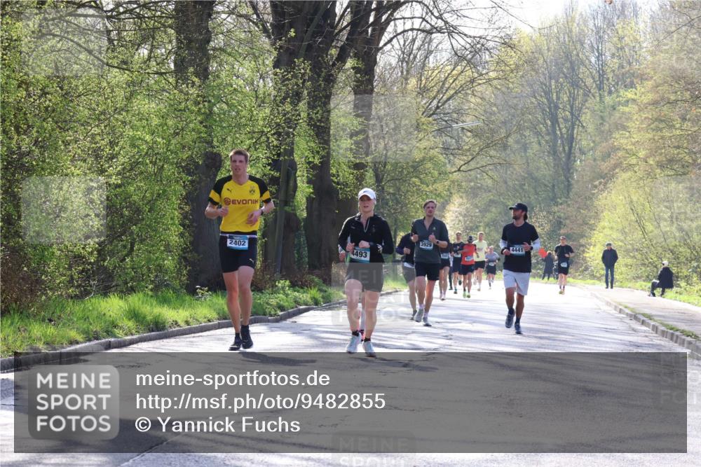 12.04.2026 - 45. Internationalen Wilhelmsburger Insellauf Yannick Fuchs http://msf.ph/oto/9482855 12.04.2026 10:23:56 Laufen 4493, 2402, 3929, 4007, 4441 meine-sportfotos.de