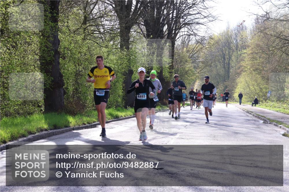 12.04.2026 - 45. Internationalen Wilhelmsburger Insellauf Yannick Fuchs http://msf.ph/oto/9482887 12.04.2026 10:23:58 Laufen 2402, 4493, 36, 4441 meine-sportfotos.de
