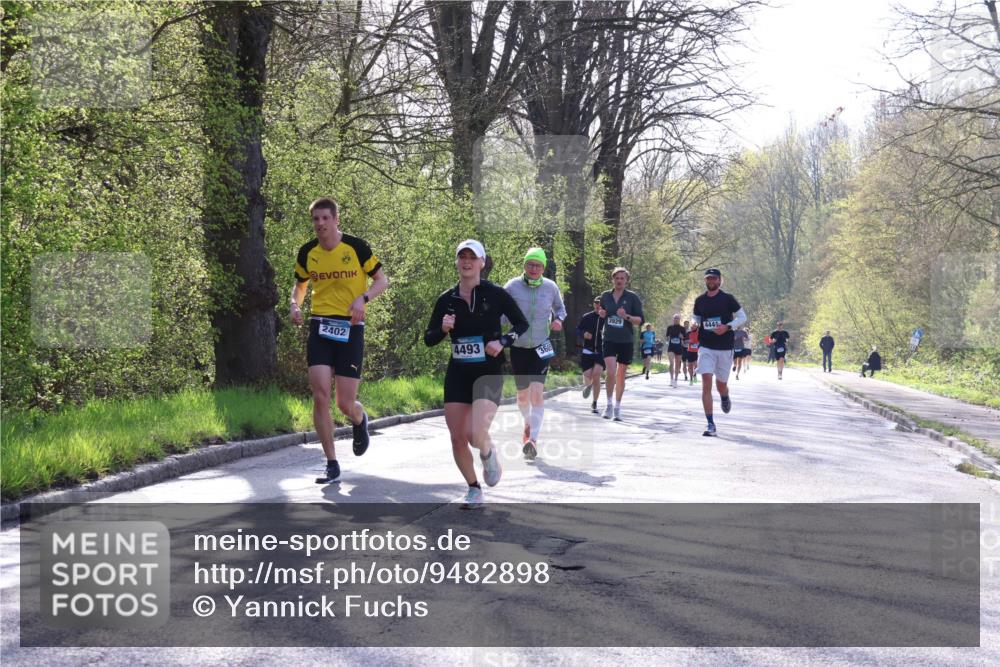 12.04.2026 - 45. Internationalen Wilhelmsburger Insellauf Yannick Fuchs http://msf.ph/oto/9482898 12.04.2026 10:23:59 Laufen 2402, 4493, 360, 3929, 444 meine-sportfotos.de