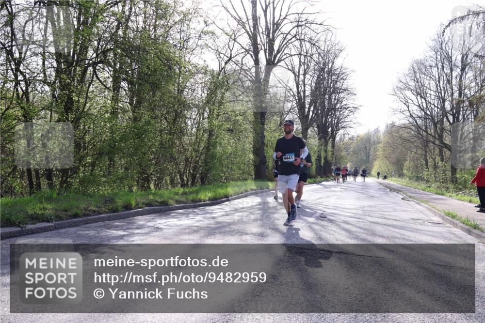 12.04.2026 - 45. Internationalen Wilhelmsburger Insellauf Yannick Fuchs http://msf.ph/oto/9482959 12.04.2026 10:24:03 Laufen 4441 meine-sportfotos.de