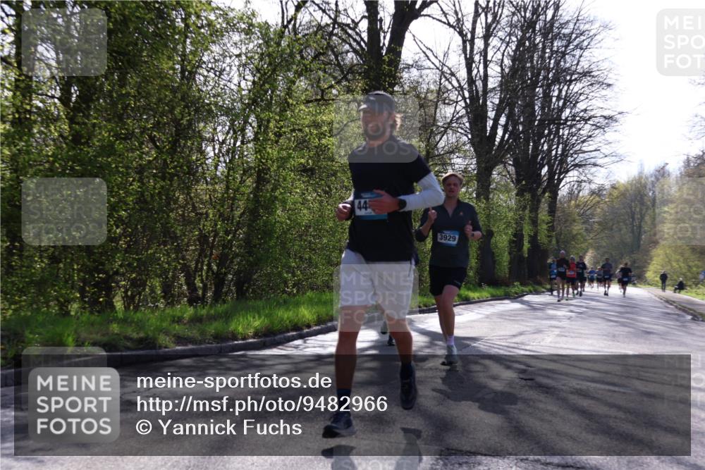 12.04.2026 - 45. Internationalen Wilhelmsburger Insellauf Yannick Fuchs http://msf.ph/oto/9482966 12.04.2026 10:24:03 Laufen 3929 meine-sportfotos.de