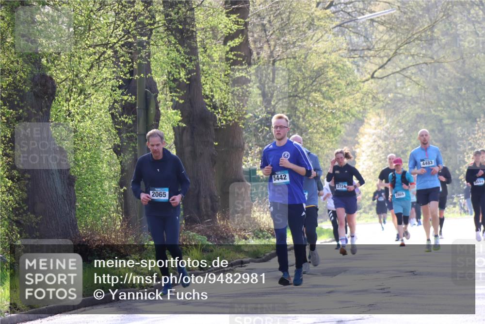 12.04.2026 - 45. Internationalen Wilhelmsburger Insellauf Yannick Fuchs http://msf.ph/oto/9482981 12.04.2026 10:31:40 Laufen 2065, 5442, 2724, 2869, 4483, 5654 meine-sportfotos.de