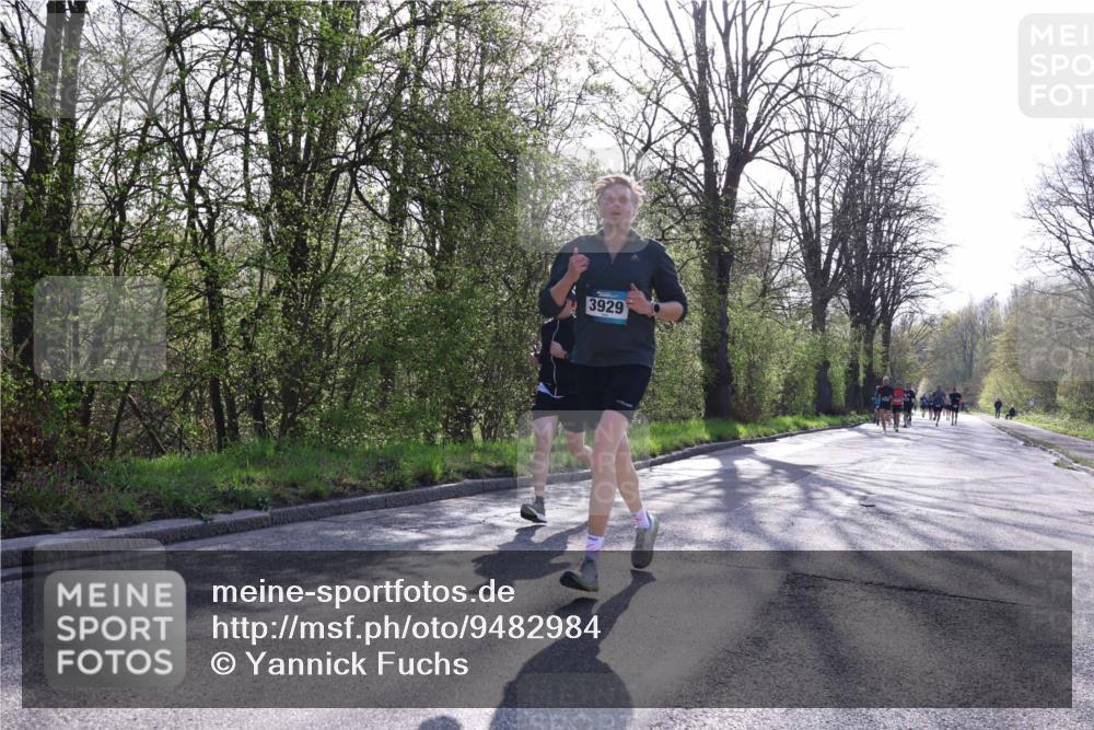 12.04.2026 - 45. Internationalen Wilhelmsburger Insellauf Yannick Fuchs http://msf.ph/oto/9482984 12.04.2026 10:24:05 Laufen 3929 meine-sportfotos.de