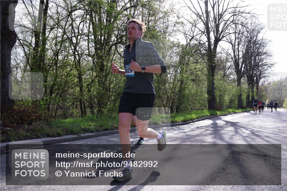 12.04.2026 - 45. Internationalen Wilhelmsburger Insellauf Yannick Fuchs http://msf.ph/oto/9482992 12.04.2026 10:24:05 Laufen 3925 meine-sportfotos.de