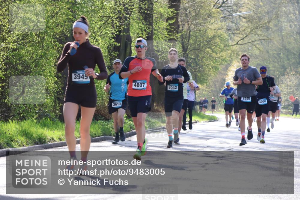12.04.2026 - 45. Internationalen Wilhelmsburger Insellauf Yannick Fuchs http://msf.ph/oto/9483005 12.04.2026 10:24:08 Laufen 3945, 3613, 4807, 3042, 2559, 4000 meine-sportfotos.de