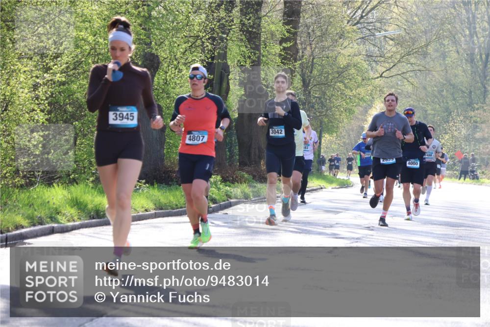 12.04.2026 - 45. Internationalen Wilhelmsburger Insellauf Yannick Fuchs http://msf.ph/oto/9483014 12.04.2026 10:24:09 Laufen 3945, 4807, 3042, 583, 2488, 2555, 4000 meine-sportfotos.de