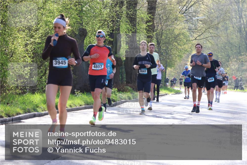 12.04.2026 - 45. Internationalen Wilhelmsburger Insellauf Yannick Fuchs http://msf.ph/oto/9483015 12.04.2026 10:24:09 Laufen 3945, 4807, 3042, 37, 2488, 4000 meine-sportfotos.de