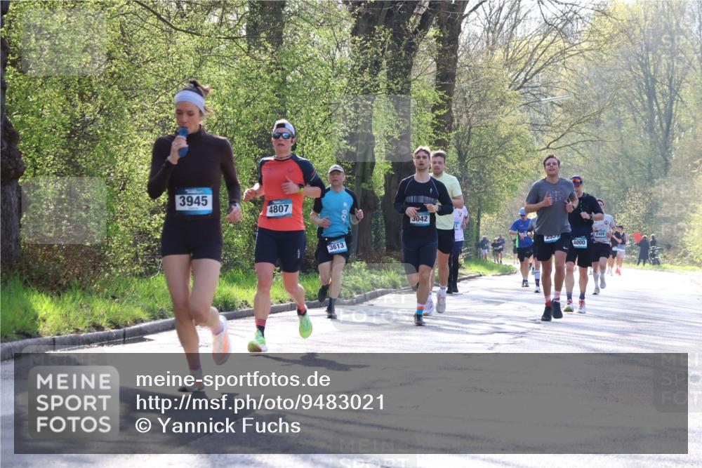 12.04.2026 - 45. Internationalen Wilhelmsburger Insellauf Yannick Fuchs http://msf.ph/oto/9483021 12.04.2026 10:24:09 Laufen 3945, 4807, 3613, 3042, 2555, 4000, 2488 meine-sportfotos.de