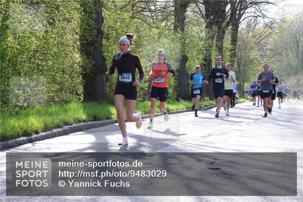12.04.2026 - 45. Internationalen Wilhelmsburger Insellauf Yannick Fuchs http://msf.ph/oto/9483029 12.04.2026 10:24:10 Laufen 3945, 4807, 3613, 3042, 3636 meine-sportfotos.de