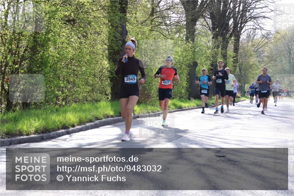 12.04.2026 - 45. Internationalen Wilhelmsburger Insellauf Yannick Fuchs http://msf.ph/oto/9483032 12.04.2026 10:24:10 Laufen 3945, 4807, 3613, 3042, 3636 meine-sportfotos.de