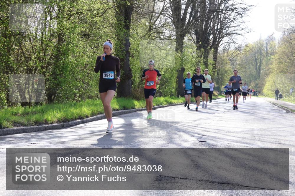 12.04.2026 - 45. Internationalen Wilhelmsburger Insellauf Yannick Fuchs http://msf.ph/oto/9483038 12.04.2026 10:24:11 Laufen 3945, 4807, 3613, 3042 meine-sportfotos.de