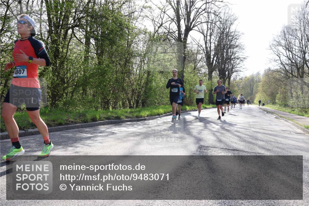 12.04.2026 - 45. Internationalen Wilhelmsburger Insellauf Yannick Fuchs http://msf.ph/oto/9483071 12.04.2026 10:24:14 Laufen 1807, 3042, 3636, 613 meine-sportfotos.de
