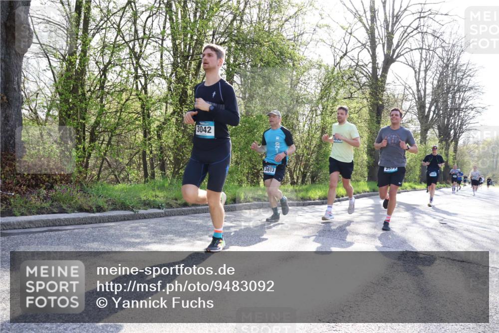 12.04.2026 - 45. Internationalen Wilhelmsburger Insellauf Yannick Fuchs http://msf.ph/oto/9483092 12.04.2026 10:24:16 Laufen 3042, 3613, 2559 meine-sportfotos.de