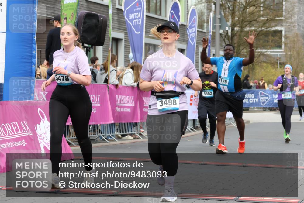 12.04.2026 - 45. Internationalen Wilhelmsburger Insellauf Strokosch-Dieckow http://msf.ph/oto/9483093 12.04.2026 13:23:49 Ziel 3783, 3498, 3478, 4176, 5505, 3471 meine-sportfotos.de