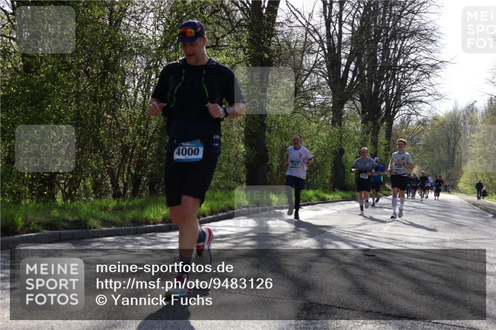 12.04.2026 - 45. Internationalen Wilhelmsburger Insellauf Yannick Fuchs http://msf.ph/oto/9483126 12.04.2026 10:24:18 Laufen 4000, 738, 2488, 2583 meine-sportfotos.de