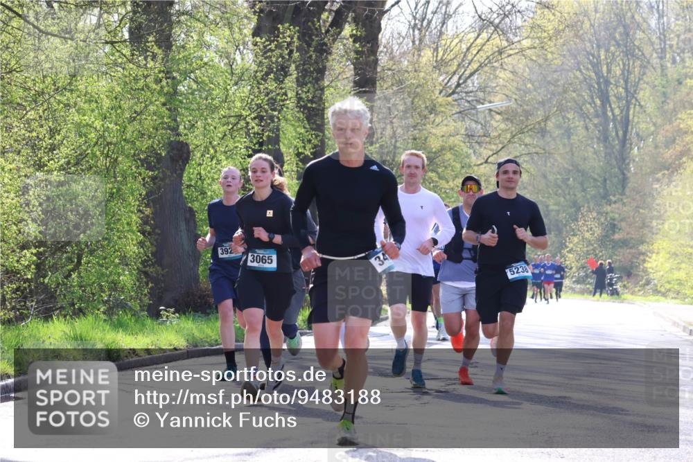 12.04.2026 - 45. Internationalen Wilhelmsburger Insellauf Yannick Fuchs http://msf.ph/oto/9483188 12.04.2026 10:24:27 Laufen 392, 3065, 34, 5238 meine-sportfotos.de