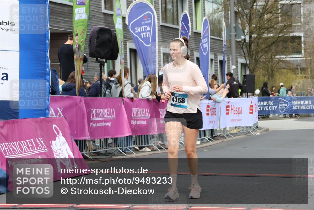 12.04.2026 - 45. Internationalen Wilhelmsburger Insellauf Strokosch-Dieckow http://msf.ph/oto/9483233 12.04.2026 13:23:36 Ziel 3774, 4358 meine-sportfotos.de