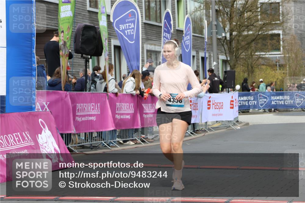 12.04.2026 - 45. Internationalen Wilhelmsburger Insellauf Strokosch-Dieckow http://msf.ph/oto/9483244 12.04.2026 13:23:36 Ziel 3774, 4358 meine-sportfotos.de