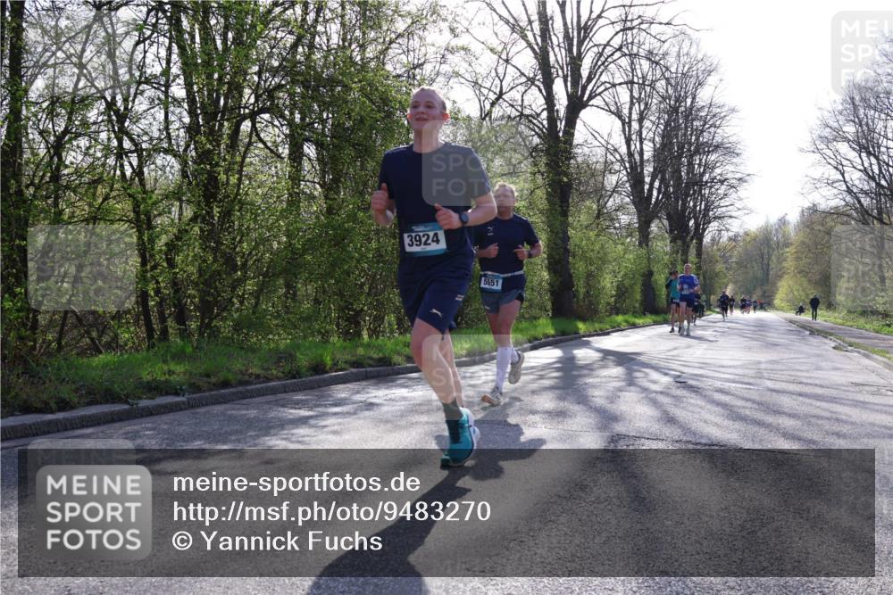 12.04.2026 - 45. Internationalen Wilhelmsburger Insellauf Yannick Fuchs http://msf.ph/oto/9483270 12.04.2026 10:24:33 Laufen 3924, 5551 meine-sportfotos.de