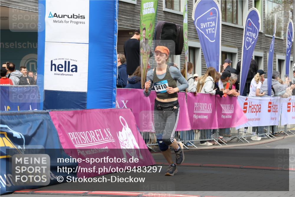 12.04.2026 - 45. Internationalen Wilhelmsburger Insellauf Strokosch-Dieckow http://msf.ph/oto/9483297 12.04.2026 13:23:30 Ziel 4593, 4708, 3774 meine-sportfotos.de