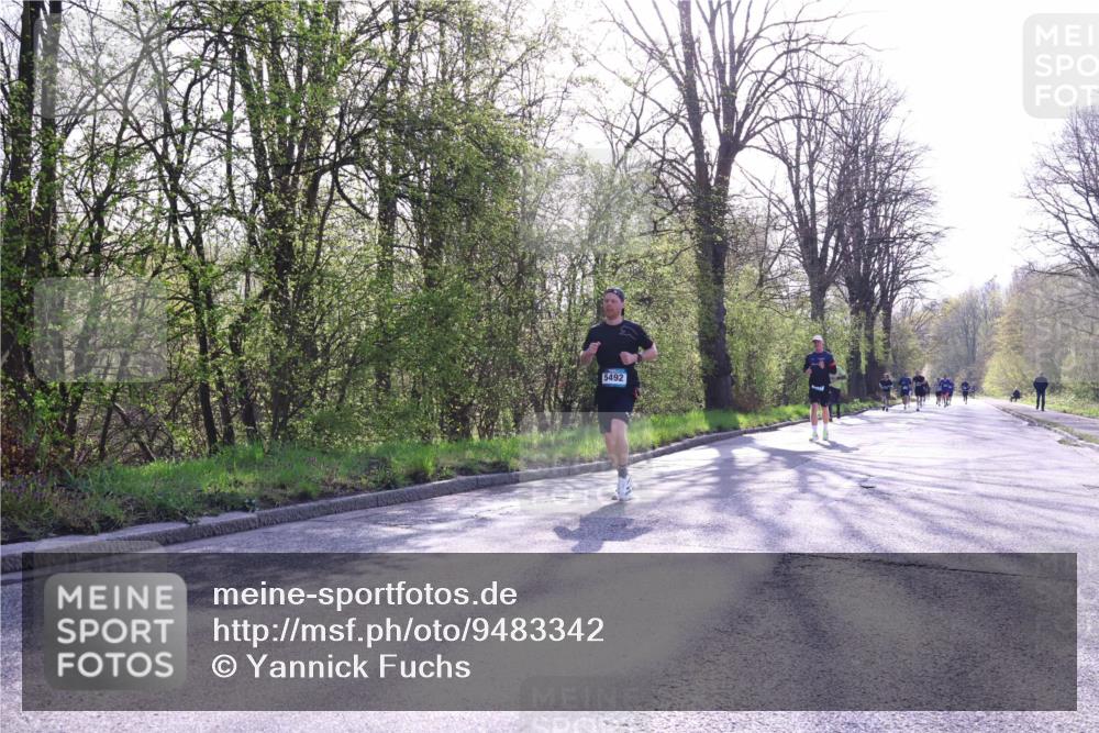 12.04.2026 - 45. Internationalen Wilhelmsburger Insellauf Yannick Fuchs http://msf.ph/oto/9483342 12.04.2026 10:24:41 Laufen 5492 meine-sportfotos.de