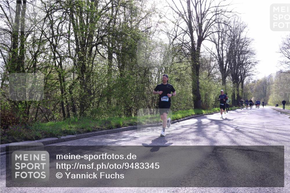 12.04.2026 - 45. Internationalen Wilhelmsburger Insellauf Yannick Fuchs http://msf.ph/oto/9483345 12.04.2026 10:24:41 Laufen 5492 meine-sportfotos.de