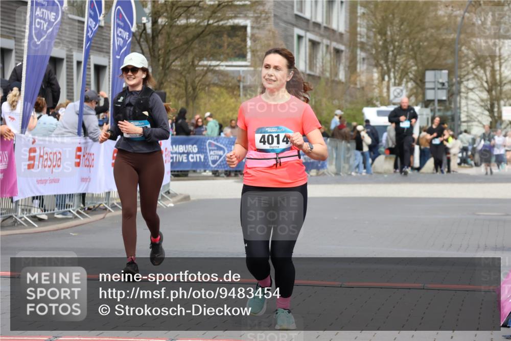 12.04.2026 - 45. Internationalen Wilhelmsburger Insellauf Strokosch-Dieckow http://msf.ph/oto/9483454 12.04.2026 13:23:05 Ziel 4014, 2158 meine-sportfotos.de