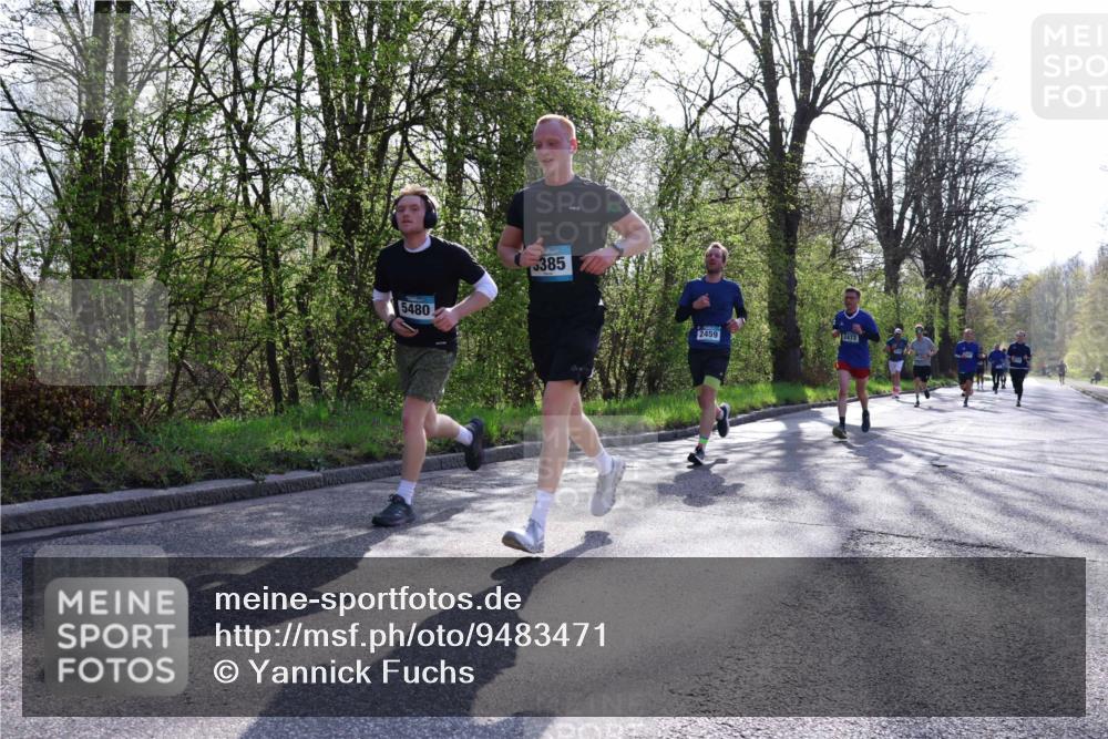 12.04.2026 - 45. Internationalen Wilhelmsburger Insellauf Yannick Fuchs http://msf.ph/oto/9483471 12.04.2026 10:24:52 Laufen 5480, 385, 2459, 2472 meine-sportfotos.de