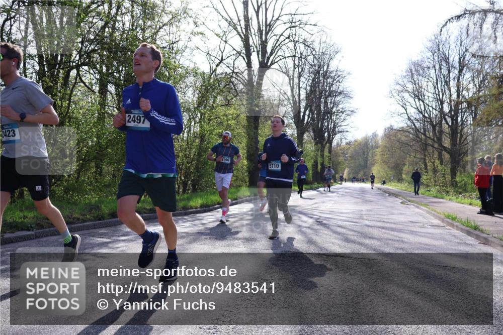 12.04.2026 - 45. Internationalen Wilhelmsburger Insellauf Yannick Fuchs http://msf.ph/oto/9483541 12.04.2026 10:24:58 Laufen 2423, 2497, 190, 5710 meine-sportfotos.de