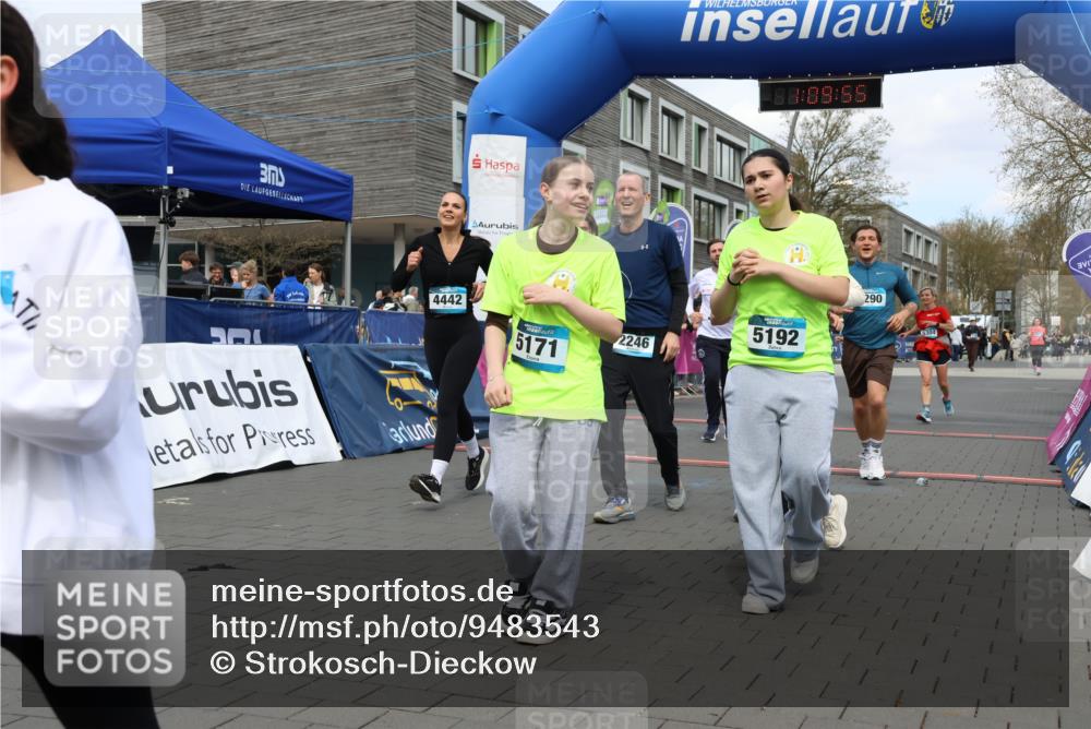 12.04.2026 - 45. Internationalen Wilhelmsburger Insellauf Strokosch-Dieckow http://msf.ph/oto/9483543 12.04.2026 13:22:55 Ziel 2246, 5192, 5171, 3162, 4443, 4442, 3746, 5290, 3057, 3667, 5304, 4210 meine-sportfotos.de